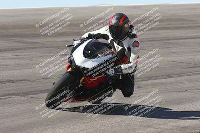 media/Oct-13-2025-Moto Forza (Mon) [[a66d839500]]/3-B Group/Session 2 (Bowl)/